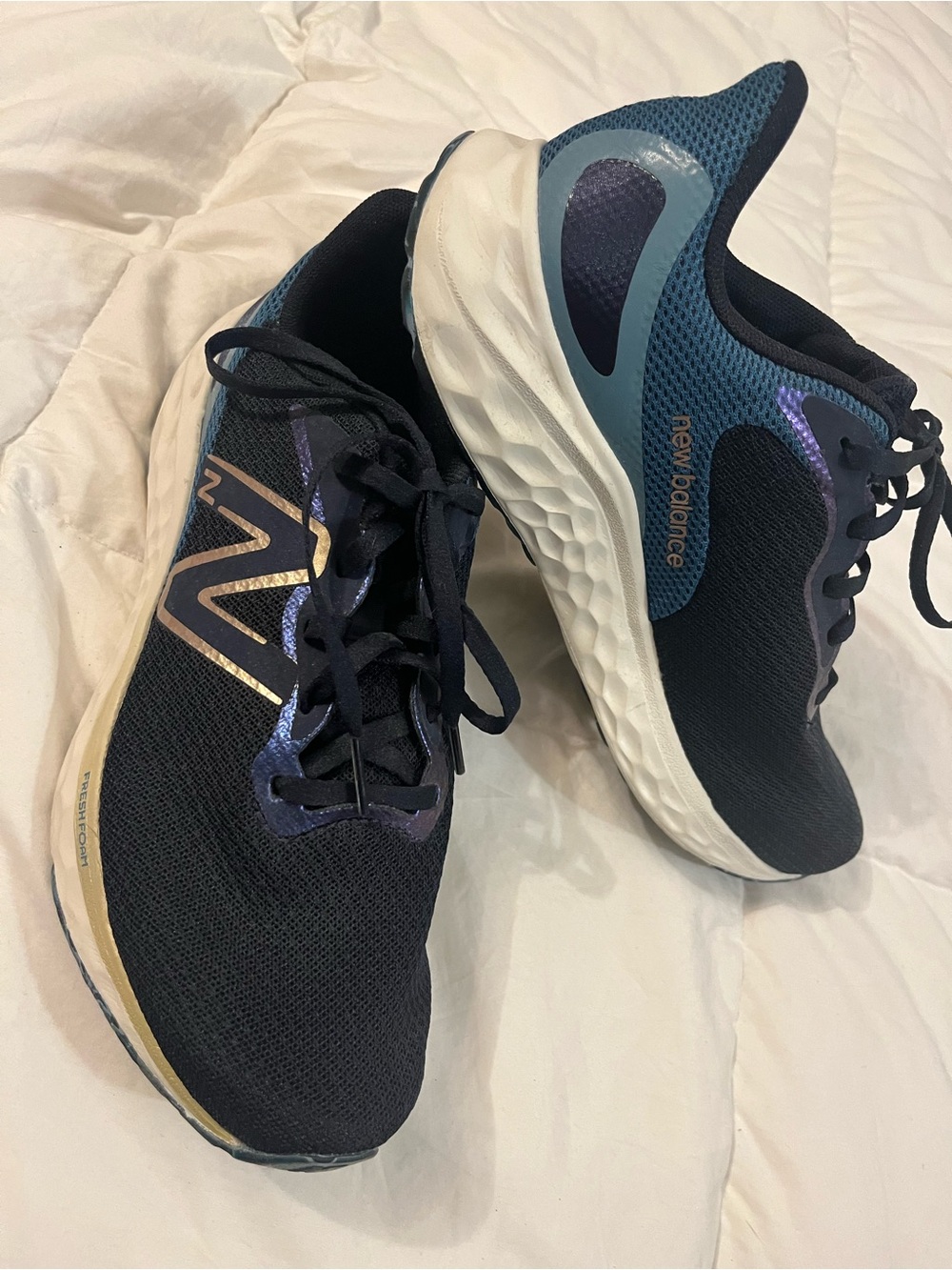 New Balance Women's Navy & Teal Athletic Running Shoes 8